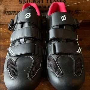 Peloton Cycle Shoes Size 42EU (men’s 9us/ Women’s 11US)